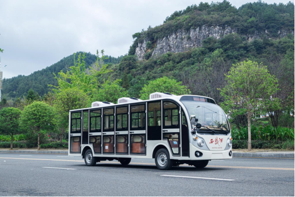 陜西·西鳳酒廠15輛23座電動觀光車